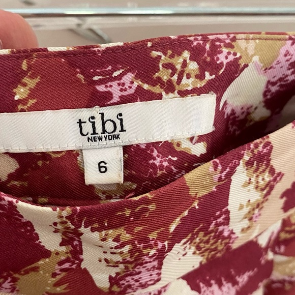 Tibi Silk pink Watercolor colorful shorts skort 6 - Picture 9 of 9